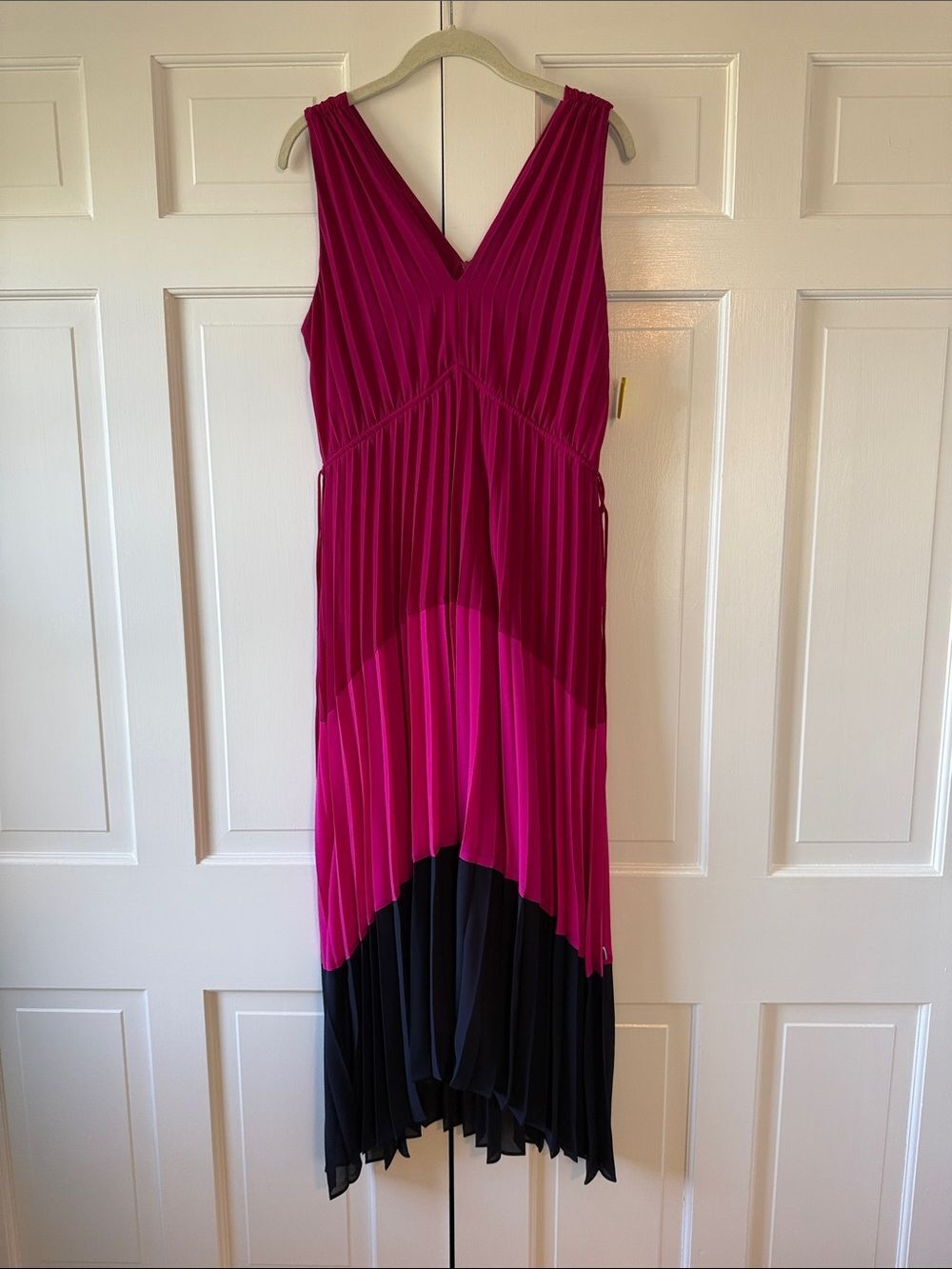 Taylor Fuchsia Navy Pleated V‑Neck Midi Maxi Dress Colorblock High Low Size 12